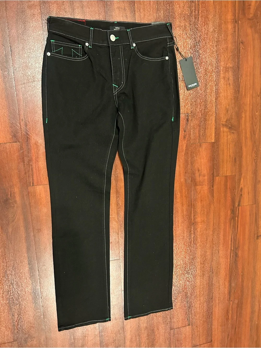 NWT True Religion Ricky Relaxed Straight Jeans Men’s 31x34 Black Green Stitch